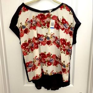 Floral Top with Button Detail on Back